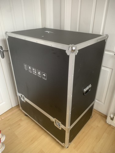 Flight case wheels - flight, on